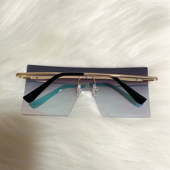 “Candy” Sunglasses - Picture 2 of 2